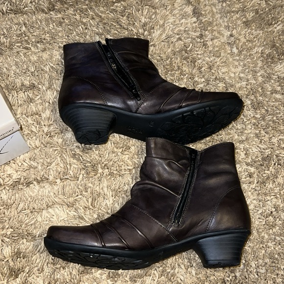 Brown Boots - Picture 6 of 6